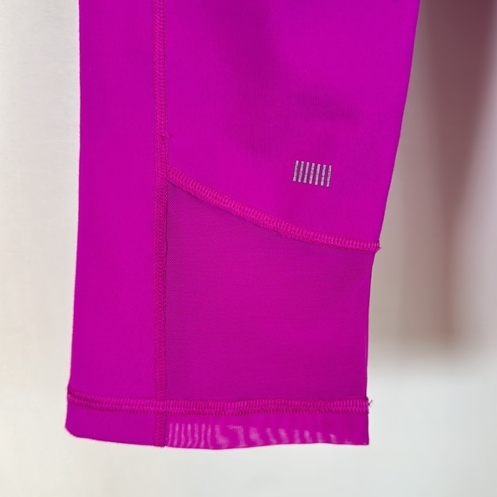 Victoria’s Secret Sexy Sport Purple Knockout Crop Leggings - Picture 6 of 9